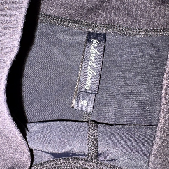 Black High-Waisted Leggings - Picture 2 of 2